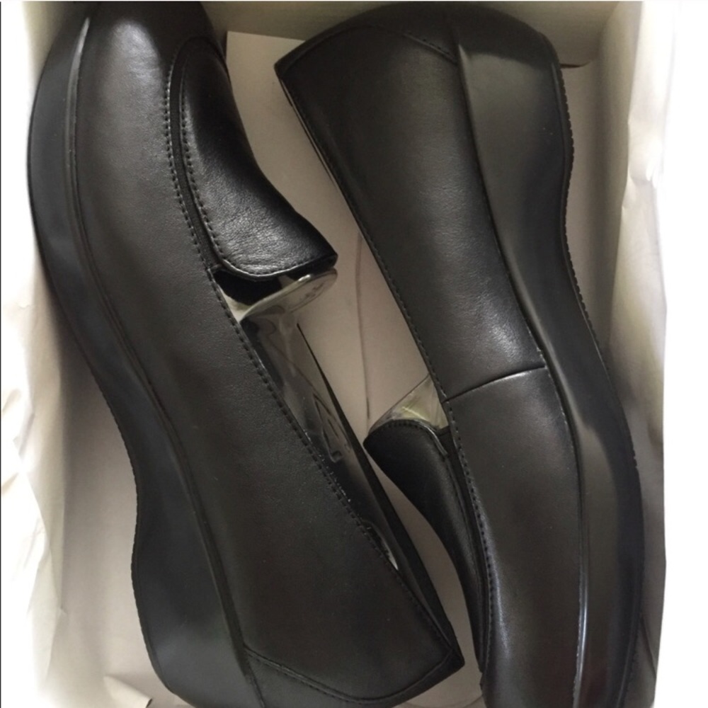 DANSKO SHOES -- BRAND NEW
